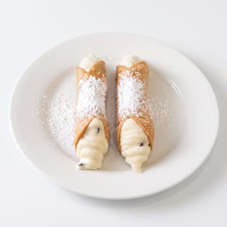 Fresh Filled Jumbo Cannoli