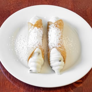 Fresh Filled Jumbo Cannoli
